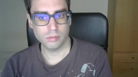 Snapshot of josevd chatting on 11/13/25, 11:42 Jose online show from 11/13/25, 11:42