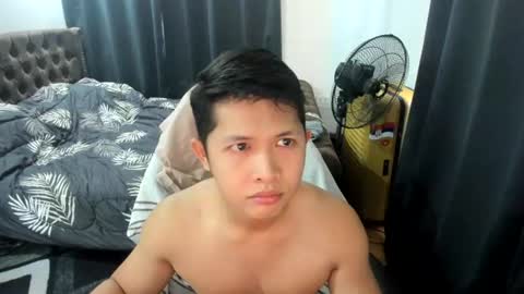 Snapshot of joshay21 chatting on 06/25/26, 03:17 joshay21 online show from 06/25/26, 03:17