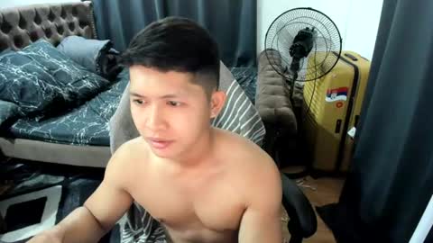 Snapshot of joshay21 chatting on 06/29/26, 03:35 joshay21 online show from 06/29/26, 03:35