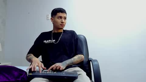 Snapshot of joshbeech chatting on 02/03/26, 12:43 JoshBeech online show from 02/03/26, 12:43