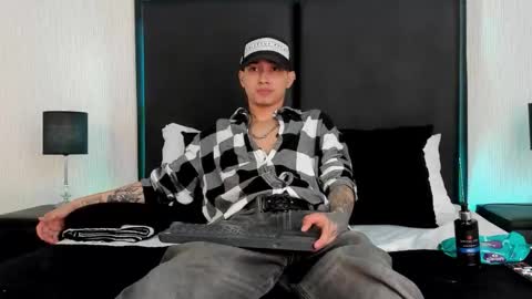 Snapshot of joshbeech chatting on 02/10/26, 12:42 JoshBeech online show from 02/10/26, 12:42