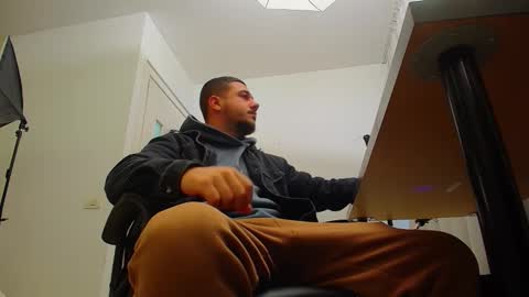 JoshKnight online show from 10/07/25, 04:53