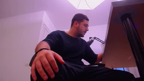 JoshKnight online show from 10/23/25, 04:56