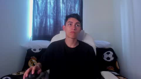 Snapshot of joshmiller_ chatting on 12/15/24, 03:31 Josh online show from 12/15/24, 03:31