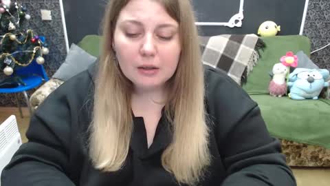Snapshot of josiesun771 chatting on 12/29/24, 01:28 josiesun771 online show from 12/29/24, 01:28