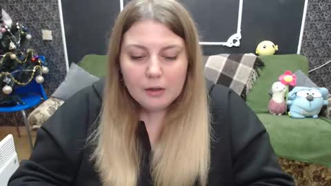 Snapshot of josiesun771 chatting on 12/29/24, 04:40 josiesun771 online show from 12/29/24, 04:40