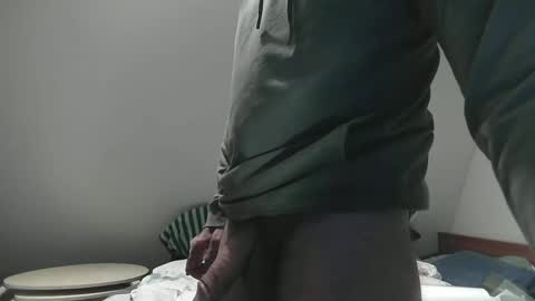 Snapshot of josin75 chatting on 10/16/25, 03:51 THE Gentleman online show from 10/16/25, 03:51