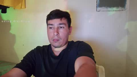Snapshot of josq121 chatting on 12/23/25, 06:55 josq121 online show from 12/23/25, 06:55