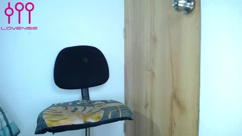 Snapshot of josue_angel chatting on 01/04/25, 01:42 Josue 22cm big dick online show from 01/04/25, 01:42