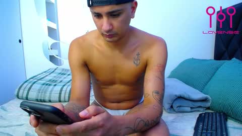 Snapshot of josue_angel chatting on 02/14/25, 05:30 Josue 22cm big dick online show from 02/14/25, 05:30