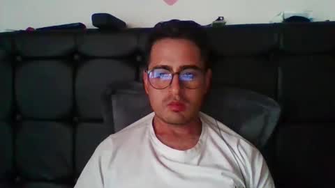 Snapshot of josux8 chatting on 01/15/26, 04:44 josux8 online show from 01/15/26, 04:44