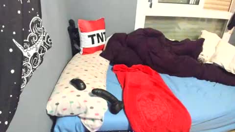 Yazzu online show from 03/28/26, 08:19
