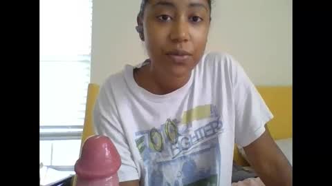 Snapshot of jottijade chatting on 10/01/25, 12:33 jottijade online show from 10/01/25, 12:33