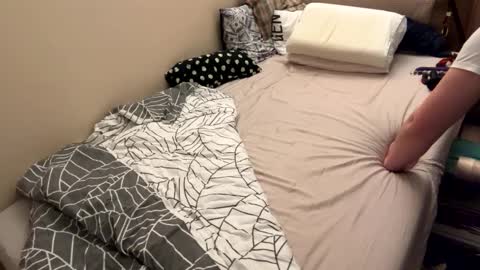 Snapshot of joujohn chatting on 01/19/25, 04:33 joujohn online show from 01/19/25, 04:33