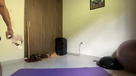 Im Jouliano online show from 05/05/26, 03:09
