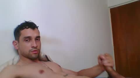 Snapshot of jovenvergonguapo09 chatting on 10/25/25, 06:02 Van Helsing online show from 10/25/25, 06:02