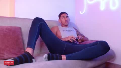 Snapshot of joy_lopezfit chatting on 02/14/25, 02:23 JOYLOPEZFIT online show from 02/14/25, 02:23