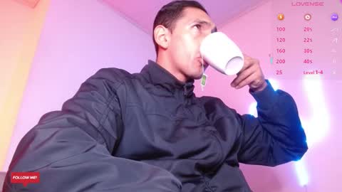 Snapshot of joy_lopezfit chatting on 03/09/25, 12:20 JOYLOPEZFIT online show from 03/09/25, 12:20