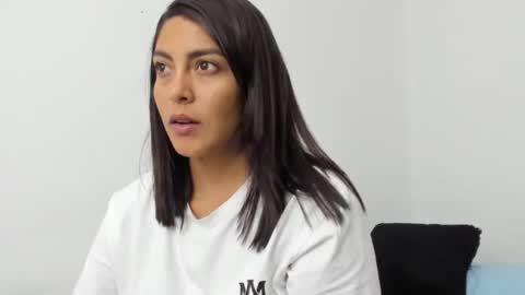 Snapshot of joyaoscura55 chatting on 02/04/25, 11:06 sofiaparker8 online show from 02/04/25, 11:06