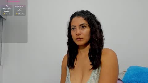 Snapshot of joyaoscura55 chatting on 10/27/25, 03:10 sofiaparker8 online show from 10/27/25, 03:10