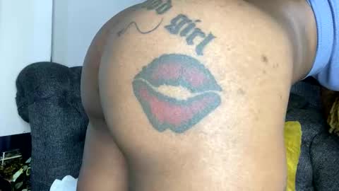 Butterflyass online show from 11/17/25, 02:17