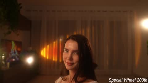 Jennifer Diaz online show from 12/13/25, 09:53