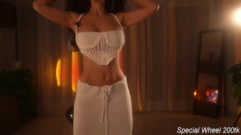 Jennifer Diaz online show from 12/20/25, 08:38