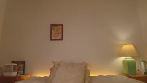 Jsmine  and sometimes Beaulooks online show from 02/18/25, 09:20