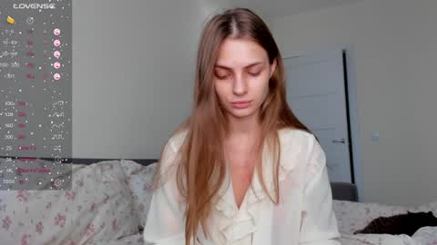 Julia and Julia online show from 06/18/26, 11:58