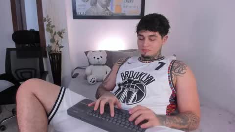 Snapshot of juan_alvarez18 chatting on 10/10/25, 12:53 juan_alvarez18 online show from 10/10/25, 12:53