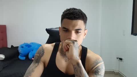 juan_gomez_1 online show from 12/02/25, 11:45