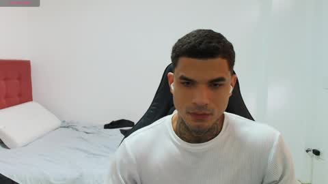 Snapshot of juan_gomez_1 chatting on 04/25/26, 10:29 juan_gomez_1 online show from 04/25/26, 10:29