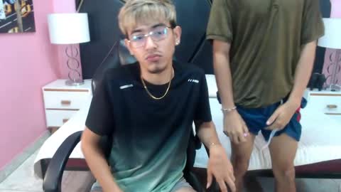 juan_saul1 online show from 04/17/26, 10:40