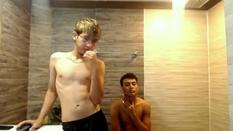 juan_saul1 online show from 04/27/26, 07:12