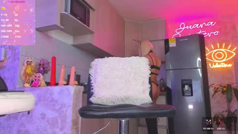 Snapshot of juana18quintero chatting on 09/30/25, 08:30 JUANA VALENTINA QUINTERO independent model ONLY FANS --- Juanaquintero online show from 09/30/25, 08:30