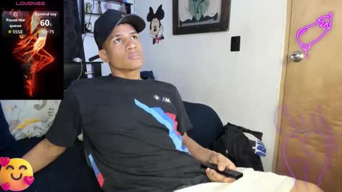 Snapshot of juanbigcock21cm chatting on 01/06/26, 01:53 juan jose online show from 01/06/26, 01:53