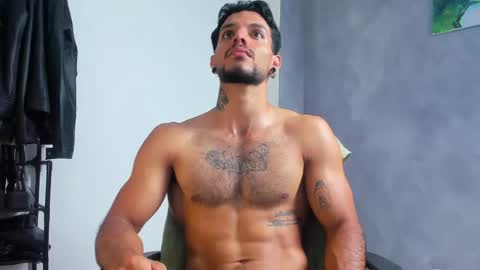 Juan Esteban online show from 05/15/26, 04:08