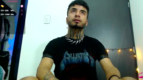 juancamilo66_ online show from 03/10/25, 04:38