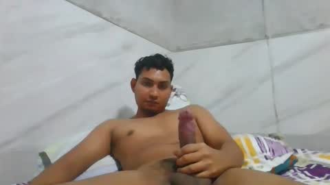 Snapshot of juancamiloortegat87 chatting on 09/20/25, 12:33 HOT BOY21 online show from 09/20/25, 12:33