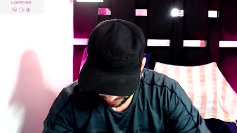 Snapshot of juanchis080 chatting on 03/05/26, 11:50 Andres online show from 03/05/26, 11:50