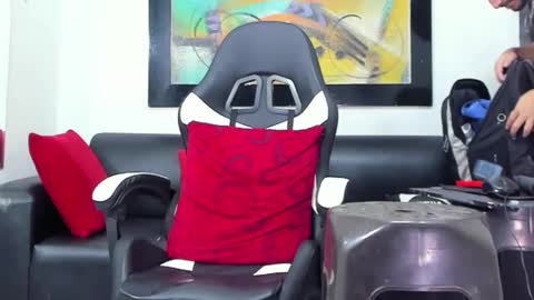 Juan Diego Uribe online show from 01/29/25, 02:32