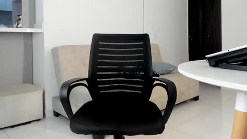 Juan Diego Uribe online show from 10/23/25, 11:24