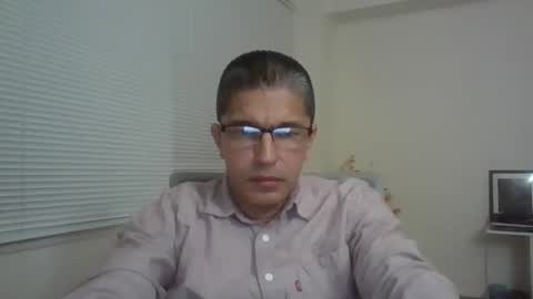 Snapshot of juanearth1 chatting on 02/26/26, 11:15 juanearth1 online show from 02/26/26, 11:15