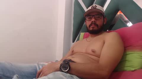 Snapshot of juanfe_style chatting on 09/16/25, 06:09 juanfe_style online show from 09/16/25, 06:09