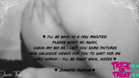 Snapshot of juanita_thorne chatting on 10/24/25, 09:44            online show from 10/24/25, 09:44