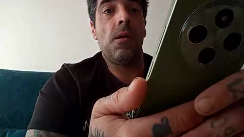 juanjosefran11 online show from 04/12/26, 05:18