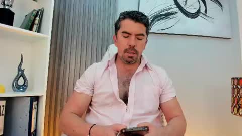 Juan k online show from 06/11/26, 04:43