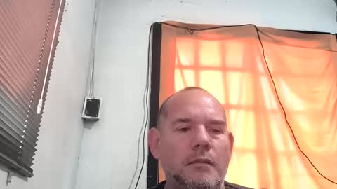 Snapshot of juanma_yahoo chatting on 06/07/26, 05:49 Juan Manuel online show from 06/07/26, 05:49