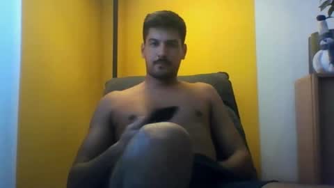 Snapshot of juanmonester chatting on 11/05/25, 03:23 monester24 online show from 11/05/25, 03:23