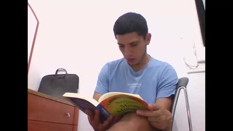 Snapshot of juanperez1999777 chatting on 10/30/25, 10:32 juanperez1999777 online show from 10/30/25, 10:32